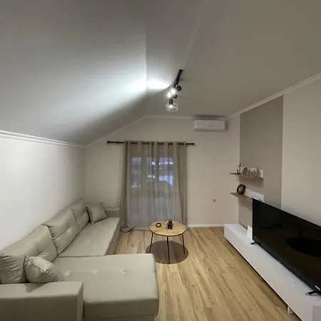 Center 2 Apartment Tirana