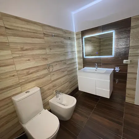 Center 2 Apartment Tirana