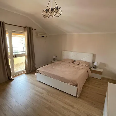 Center 2 Apartment Tirana